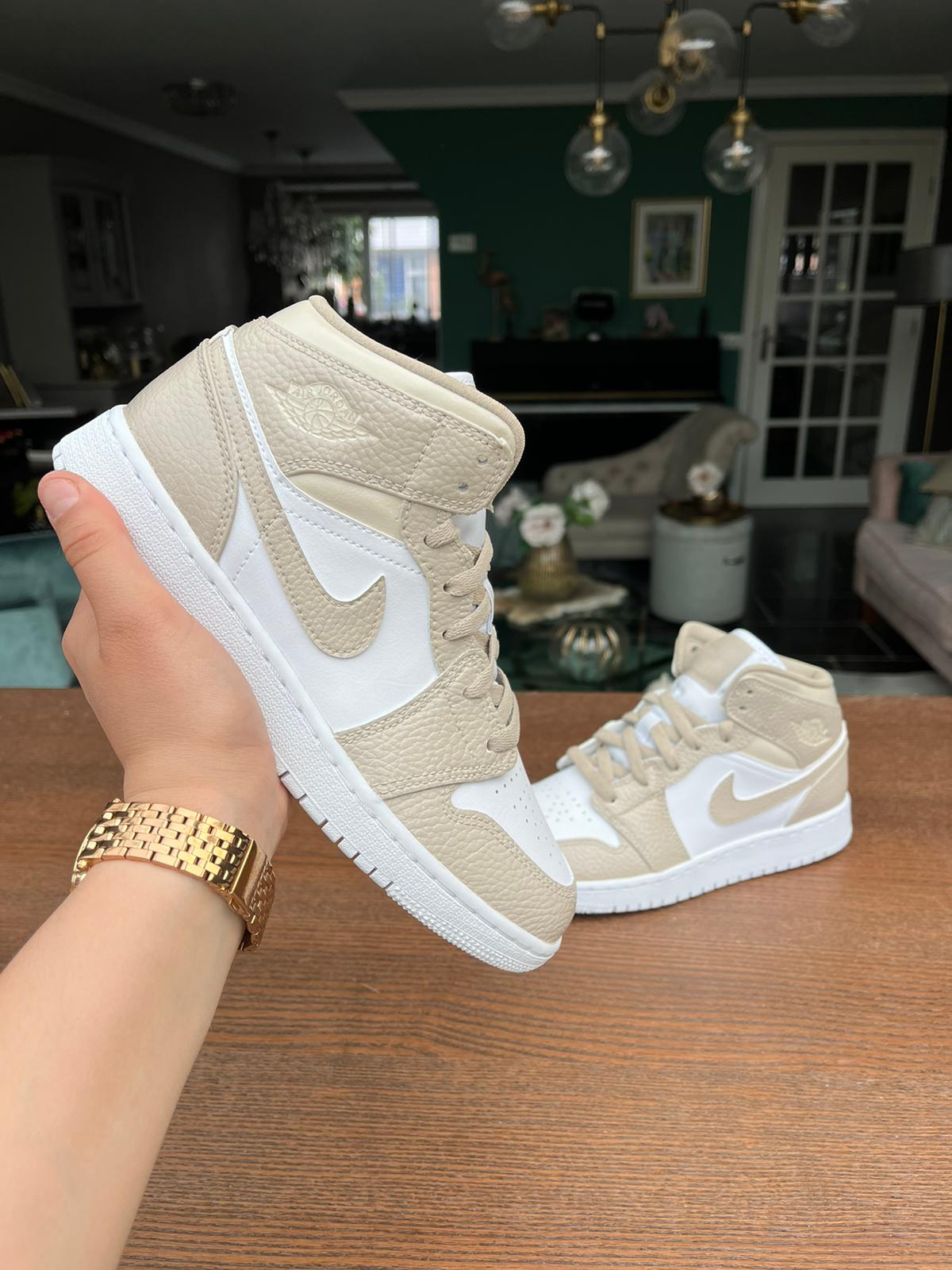 CUSTOM AJ1 TAUPE COLORWAY.