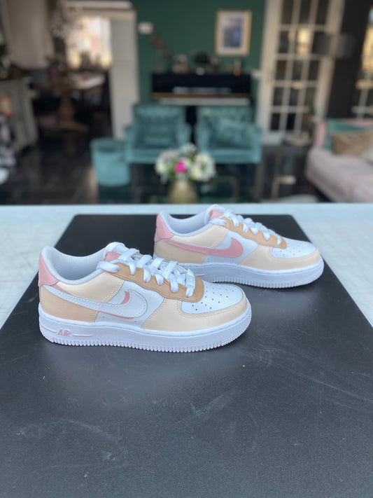 CUSTOM AF1 BEIGE PINK COLORWAY.