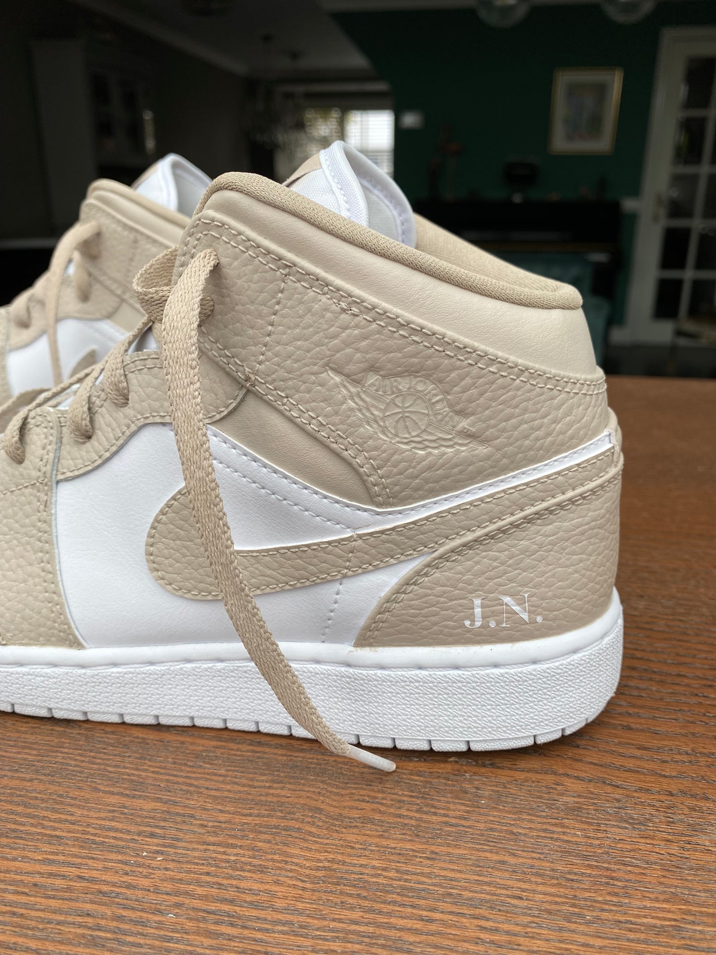 CUSTOM AJ1 TAUPE COLORWAY.